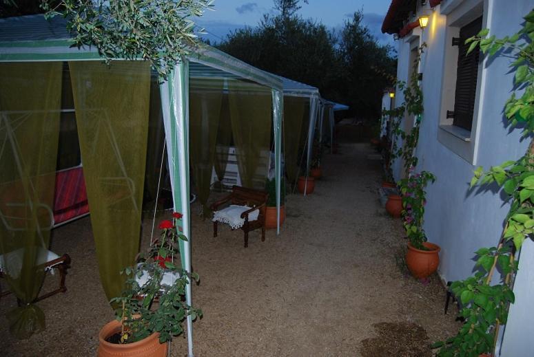 Luxury Traditional Room The Small Bookstore Kastro-Kyllini Exterior photo